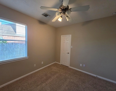 20743 Oakhurst Meadows Drive - Photo Thumbnail 24