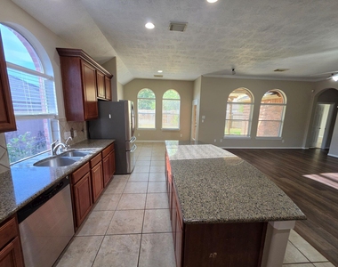 20743 Oakhurst Meadows Drive - Photo Thumbnail 15