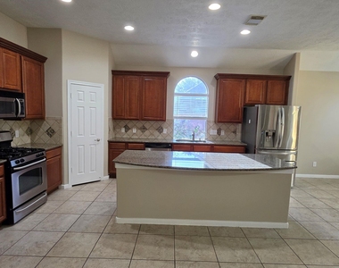 20743 Oakhurst Meadows Drive - Photo Thumbnail 12