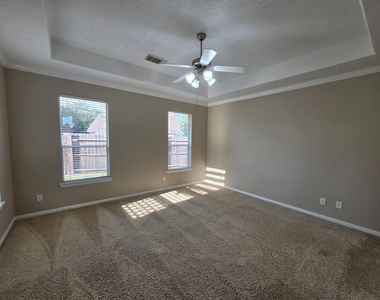 20743 Oakhurst Meadows Drive - Photo Thumbnail 16