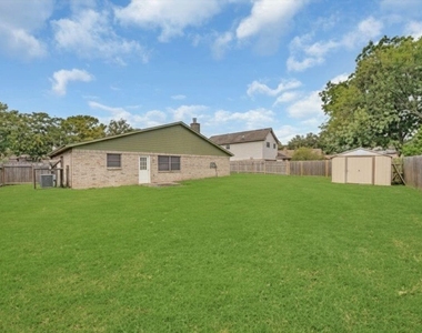 1707 Stone Lake Drive - Photo Thumbnail 16