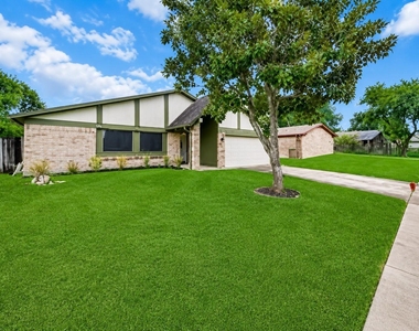 1707 Stone Lake Drive - Photo Thumbnail 1