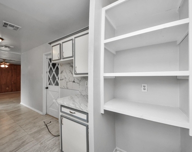 4830 Ridgestone Street - Photo Thumbnail 13