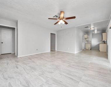 4830 Ridgestone Street - Photo Thumbnail 5