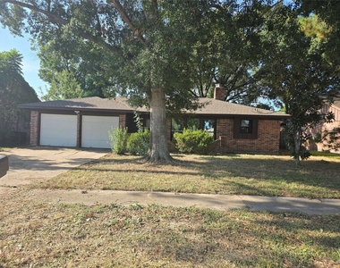 12507 Bexley Drive Drive - Photo Thumbnail 1