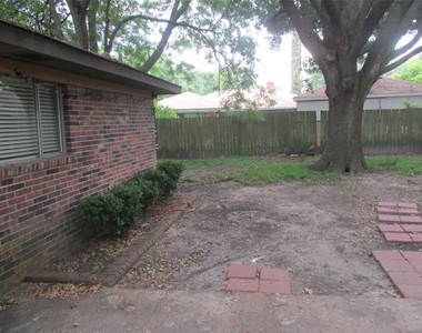 12507 Bexley Drive Drive - Photo Thumbnail 4