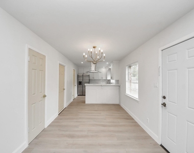 734 Dell Dale Street - Photo Thumbnail 13