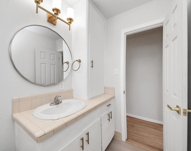 734 Dell Dale Street - Photo Thumbnail 9