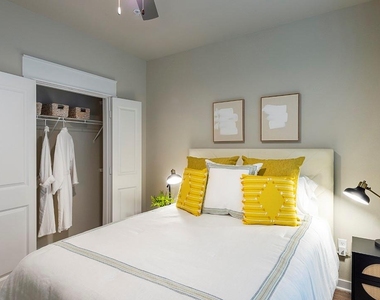30020 Creekside Terrace Drive - Photo Thumbnail 9