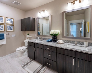 30020 Creekside Terrace Drive - Photo Thumbnail 12