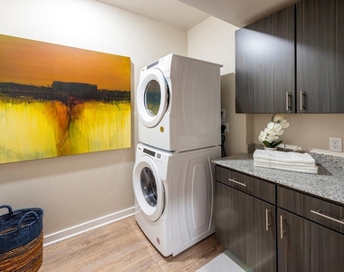 30020 Creekside Terrace Drive - Photo Thumbnail 14