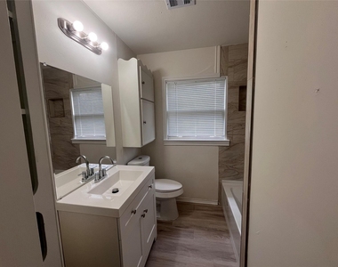 704 Alice Street - Photo Thumbnail 18