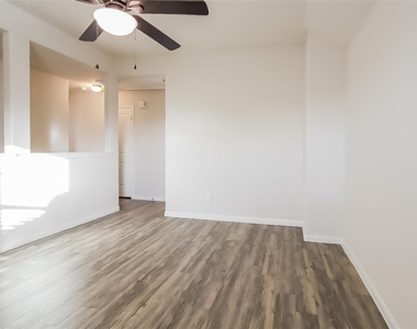 24238 Ravenna Oaks Court - Photo Thumbnail 9