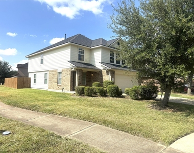 2231 Tandy Park Way - Photo Thumbnail 2