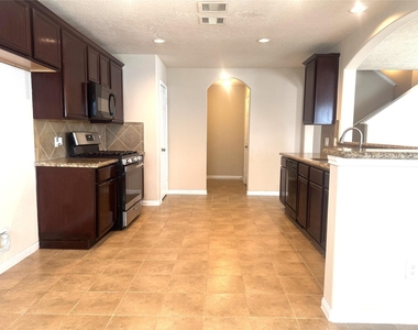 2231 Tandy Park Way - Photo Thumbnail 10