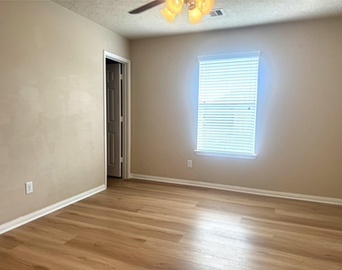 2231 Tandy Park Way - Photo Thumbnail 19