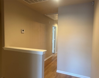 2231 Tandy Park Way - Photo Thumbnail 18