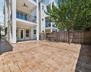 5631 Kiam Street - Photo Thumbnail 5