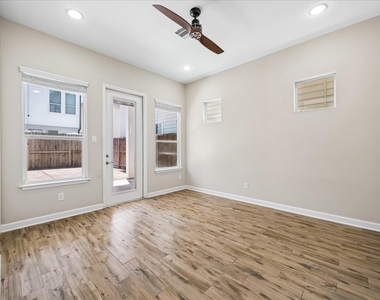 5631 Kiam Street - Photo Thumbnail 3
