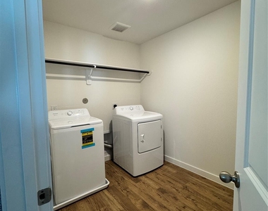3522 Goldfinch Woods Drive - Photo Thumbnail 8