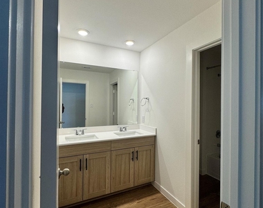 3522 Goldfinch Woods Drive - Photo Thumbnail 9