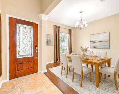 6315 Linfield Bluff Lane - Photo Thumbnail 7