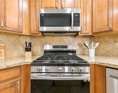 6315 Linfield Bluff Lane - Photo Thumbnail 30
