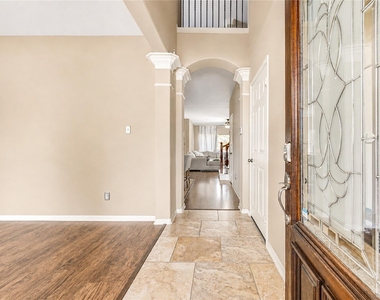 6315 Linfield Bluff Lane - Photo Thumbnail 18