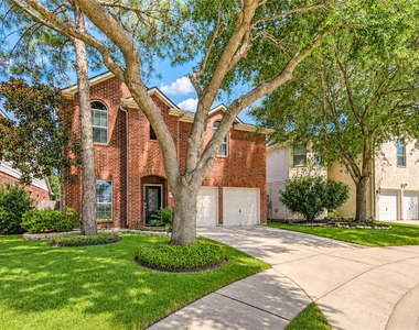 6315 Linfield Bluff Lane - Photo Thumbnail 2