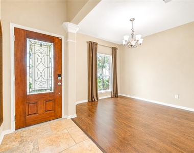 6315 Linfield Bluff Lane - Photo Thumbnail 6