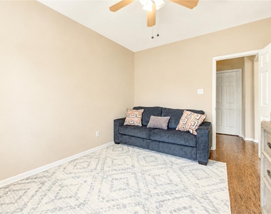 6315 Linfield Bluff Lane - Photo Thumbnail 45