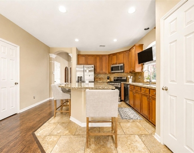 6315 Linfield Bluff Lane - Photo Thumbnail 26