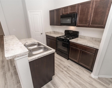 24414 Borelli Drive - Photo Thumbnail 2
