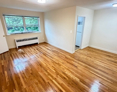 154-48 71st Avenue - Photo Thumbnail 6