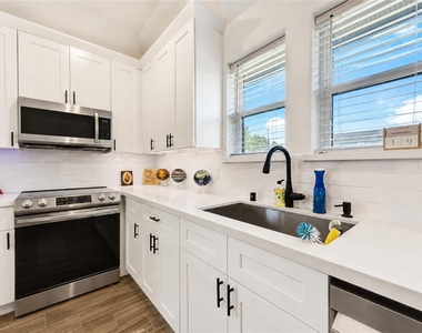 7610 Avenue G - Photo Thumbnail 16