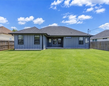 7610 Avenue G - Photo Thumbnail 40