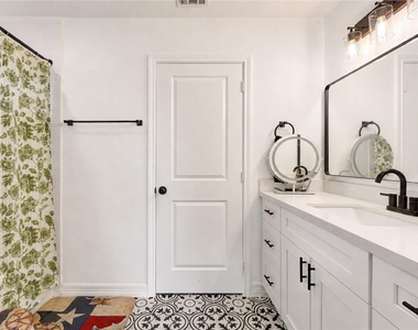 7610 Avenue G - Photo Thumbnail 22