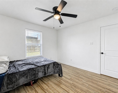 7610 Avenue G - Photo Thumbnail 28