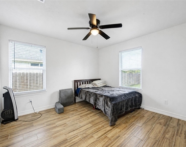 7610 Avenue G - Photo Thumbnail 26