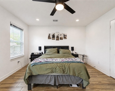 7610 Avenue G - Photo Thumbnail 19