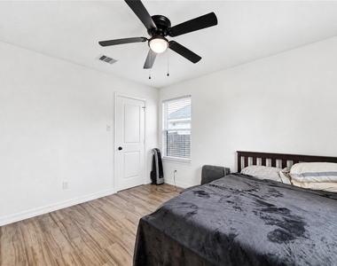 7610 Avenue G - Photo Thumbnail 27