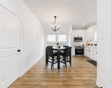 7610 Avenue G - Photo Thumbnail 12