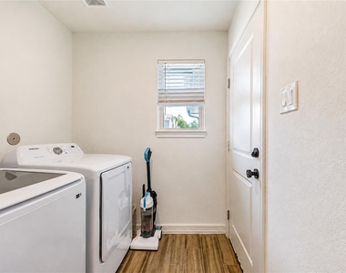 7610 Avenue G - Photo Thumbnail 36