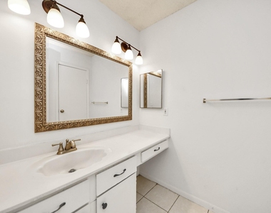 2120 El Paseo Street - Photo Thumbnail 9