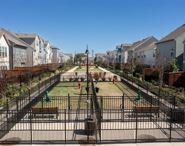 10920 Keaton Landing Drive - Photo Thumbnail 16