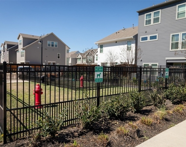 10920 Keaton Landing Drive - Photo Thumbnail 10
