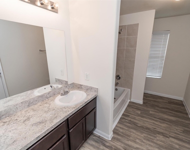 9602 Franconia Drive - Photo Thumbnail 6