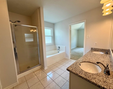 6931 Echo Pines Drive - Photo Thumbnail 18