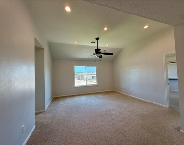 6931 Echo Pines Drive - Photo Thumbnail 13