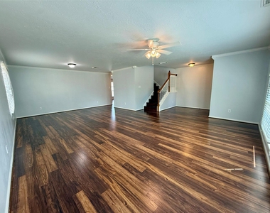 6931 Echo Pines Drive - Photo Thumbnail 3